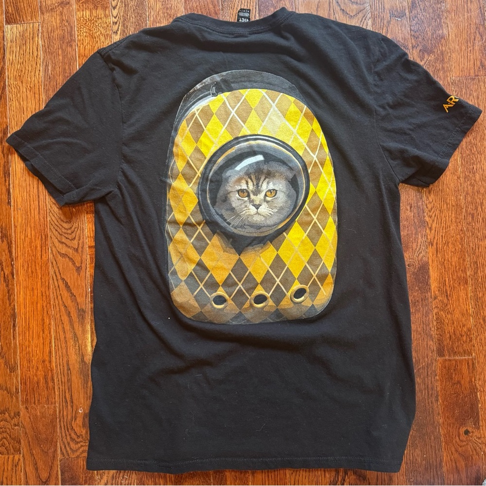 Argylle Movie 2024 T-Shirt Cat in Yellow Backpack Promo Black Unisex Size Medium